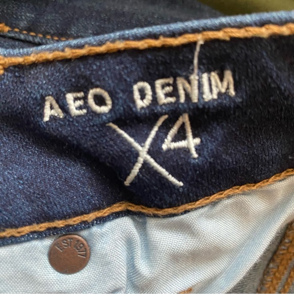 American Eagle. Jean shorts. Size 12. Medium wash. Mid rise. Super stretch. - Picture 11 of 12